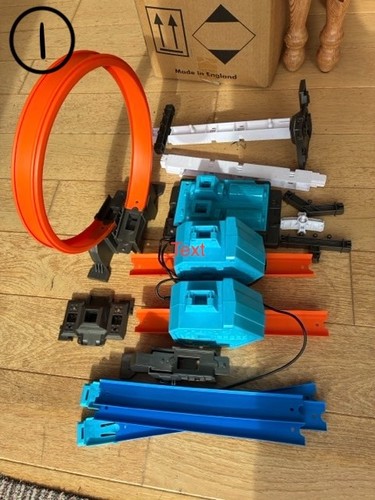 Hot wheels track - hot,