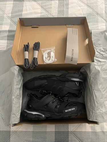 Piste balenciaga nuove taglia - balenciaga,
